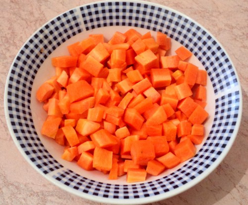  морковь режем брусочками