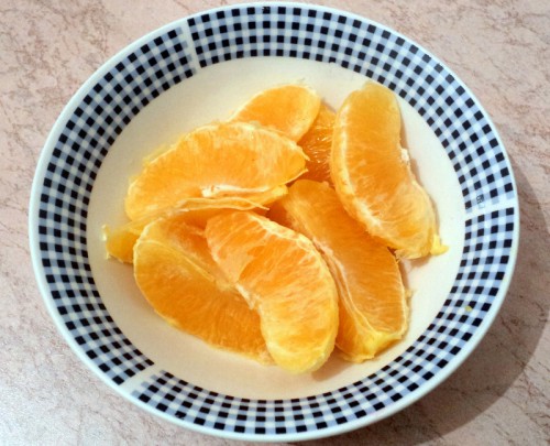 очищаем апельсины