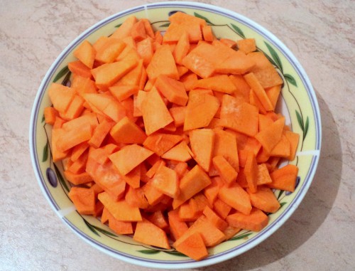 нарезаем морковь