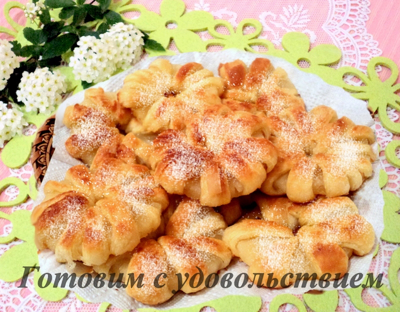 Слоеное печенье с ананасом